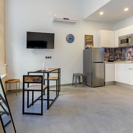 Nine O Clock San Agustin Apartment เซบีญา ห้อง รูปภาพ