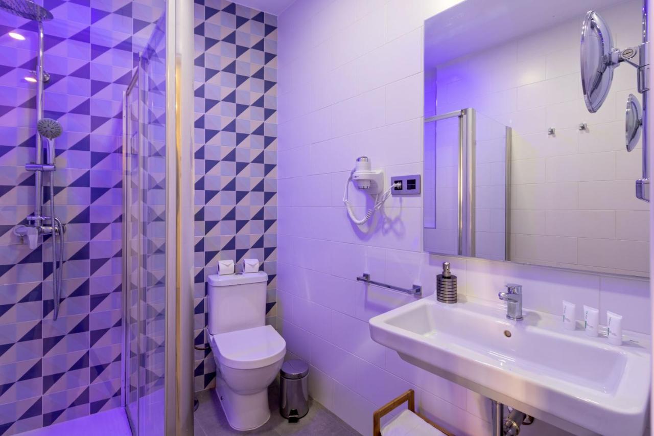 Nine O Clock San Agustin Apartment เซบีญา ภายนอก รูปภาพ