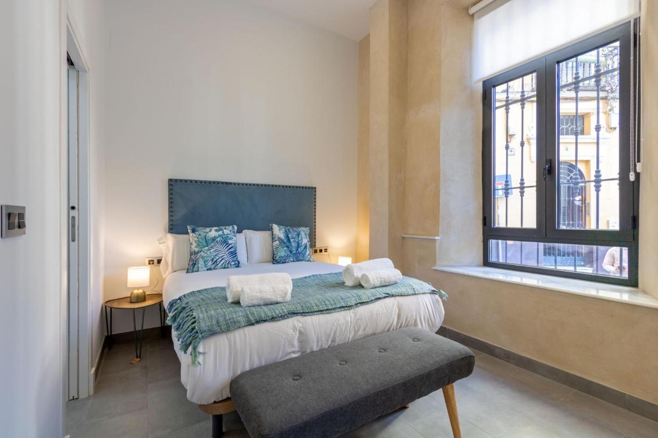 Nine O Clock San Agustin Apartment เซบีญา ภายนอก รูปภาพ